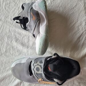 Nike KD Trey 5x Ep Suze 7.5 Gray and Orange Athletic Sneakers